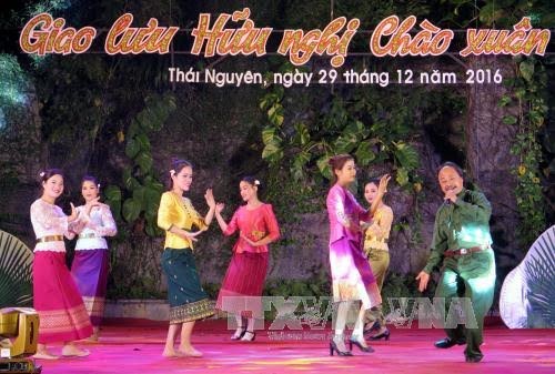 ជំនួបប្រាស្រ័យមិត្តភាពអបអរសាទរនិទាឃរដូវឆ្នាំ២០១៧ - ảnh 1